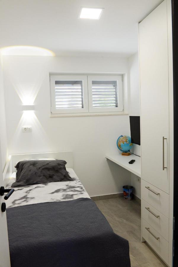 Apartman Milena Solin Exterior photo